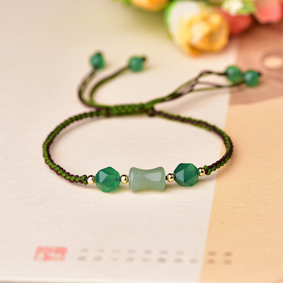 Vintage Fashion Accessories - สร้อยข้อมือลูกปัดหยกธรรมชาติสีเขียว ของขวัญแฟชั่นสำหรับผู้หญิง กำไลข้อมือ เครื่องประดับแท้ แกะสลักจากอัญมณี วินเทจ