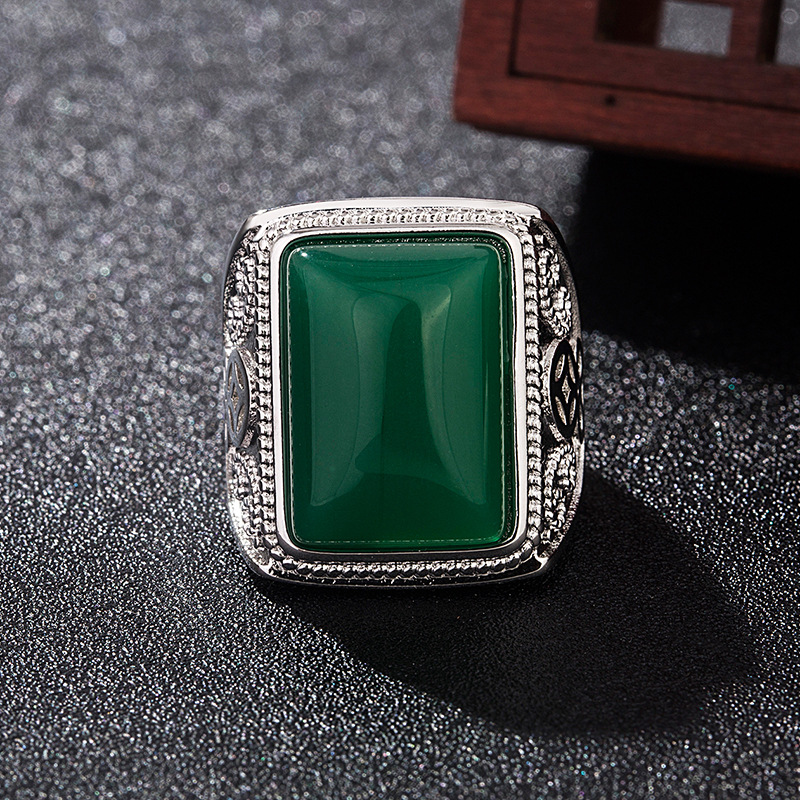 Vintage Fashion Accessories - แหวนหยกธรรมชาติสีเขียว เครื่องประดับแท้ ดีไซเนอร์ ของนำโชค เครื่องรางหรูหรา จี้แฟชั่น