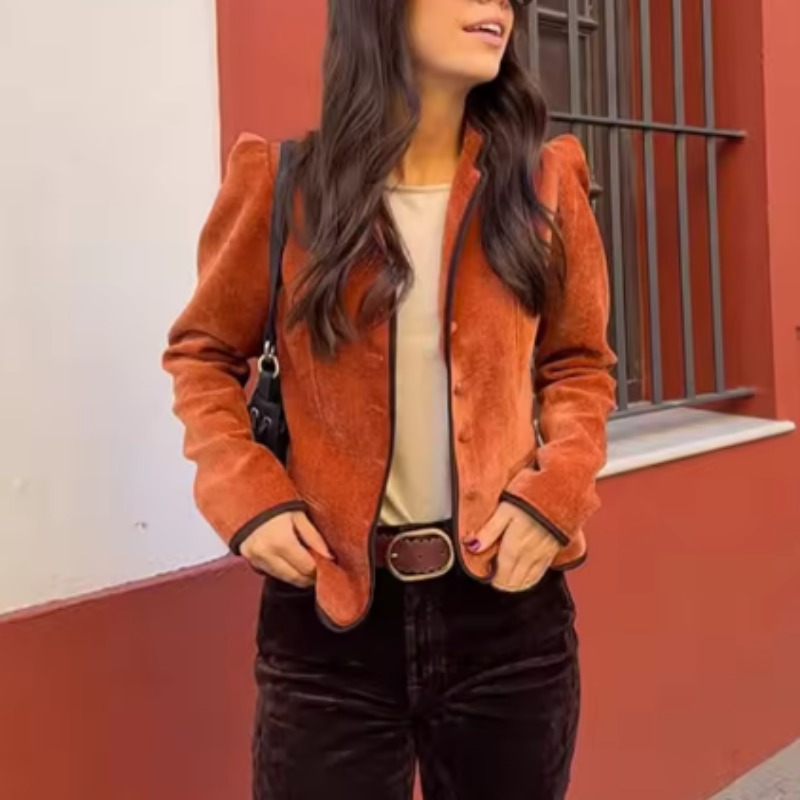 Velvet Blazer Vintage - เสื้อเบลเซอร์กำมะหยี่คอตั้งแต่งขอบตัดสี แขนยาว กระดุมแถวเดียว มีกระเป๋า สไตล์วินเทจ สีส้มล้วน