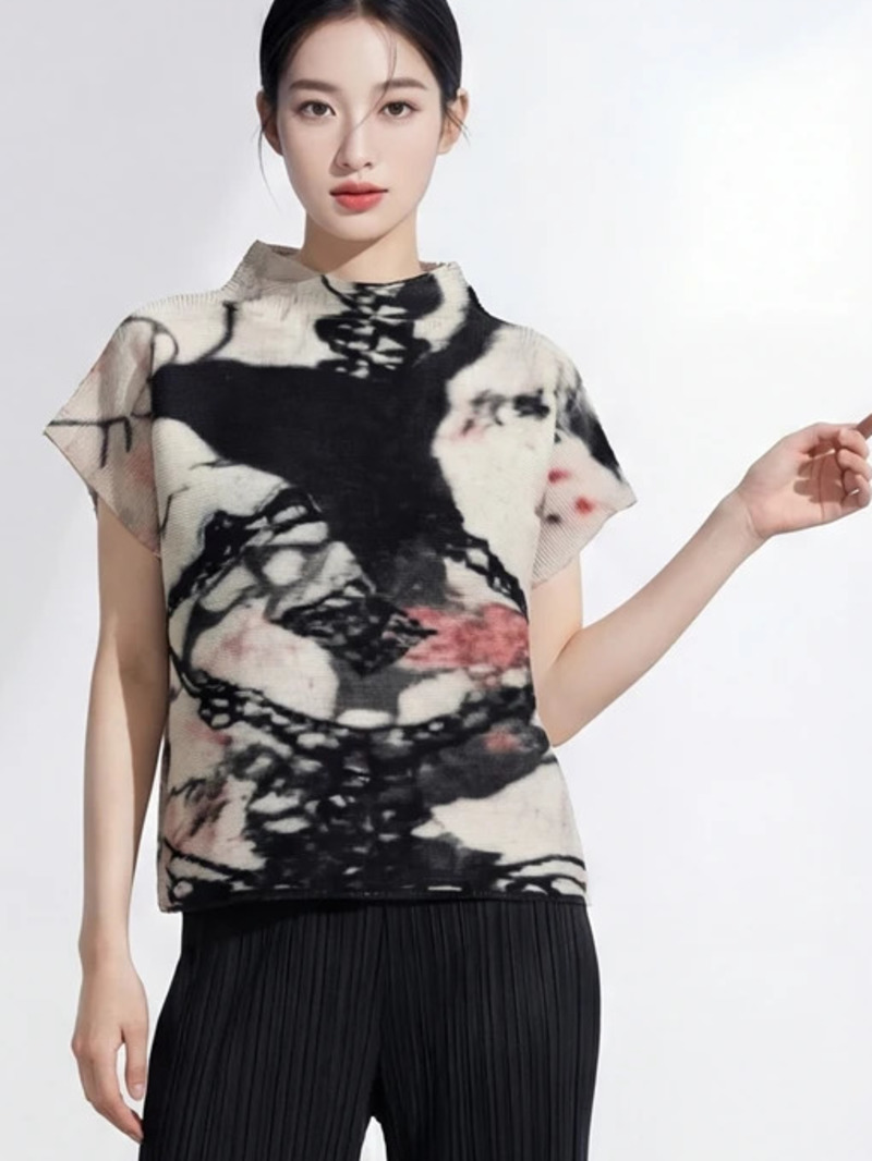 Vintage Fashion Build - เสื้อยืดแฟชั่นผู้หญิงแขนสั้น Lnk-Blurry Irregular Printting Dropped Shoulder